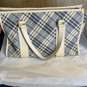 Burberry blue label purse